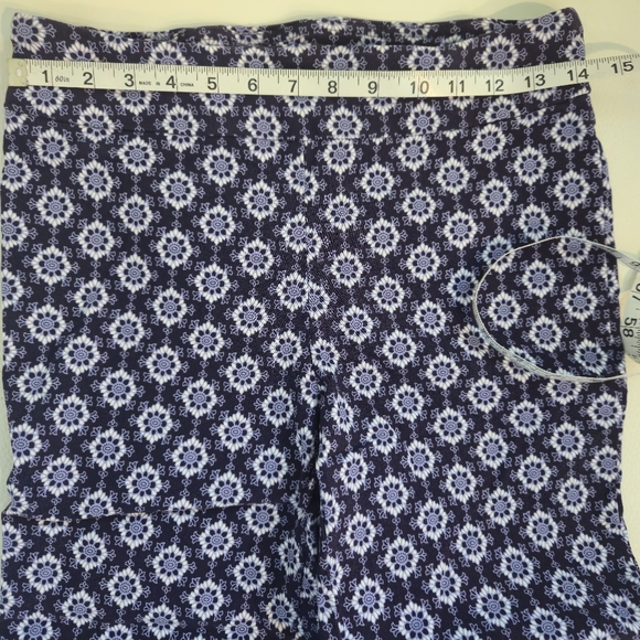 Capris - Picture 3 of 8